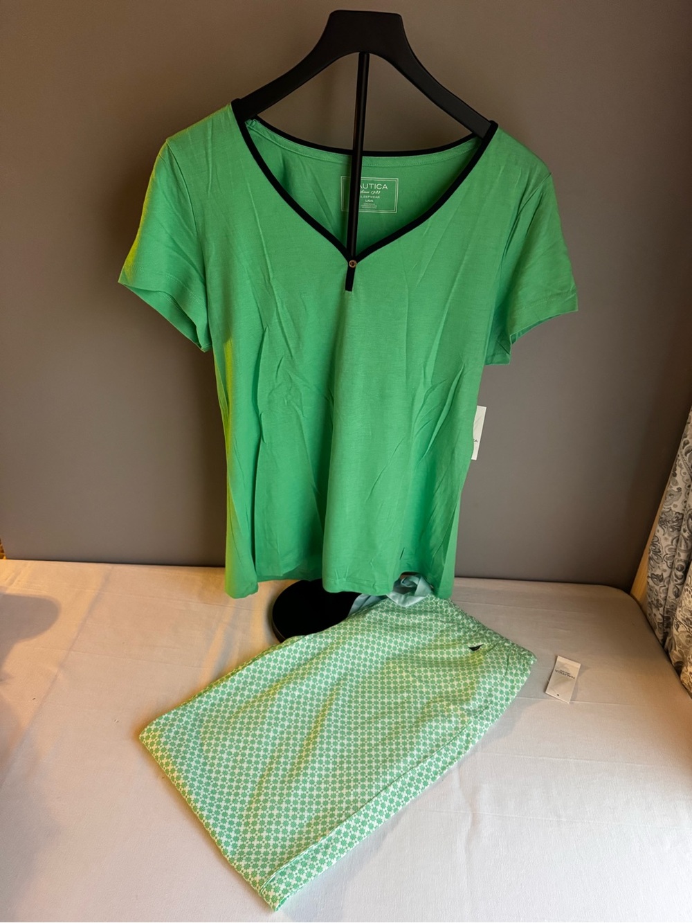 Nautica Green Short Sleeve V-Neck Pajama Top with Patterned Pants